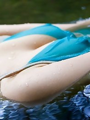 Skinny and perfect japan angel Reira Amane stripped outdoors