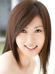 Rie Sakura Flashing Her Tits