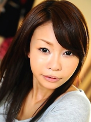 Meet sexy Japanese babe Yuri Aine