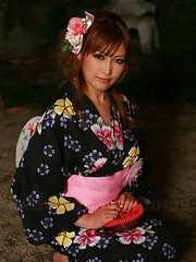 Hot lady in kimono Eri Hoshikawa
