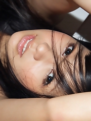 Nana Ogura Spreads Her Hairy Cunt
