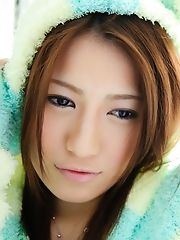 Reina Fujii Shows Sexy Tits