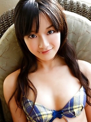 Miyake Hitomi has some perfect to be photographed curves