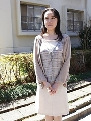 Junko Nishimura is an Asian lady presenting